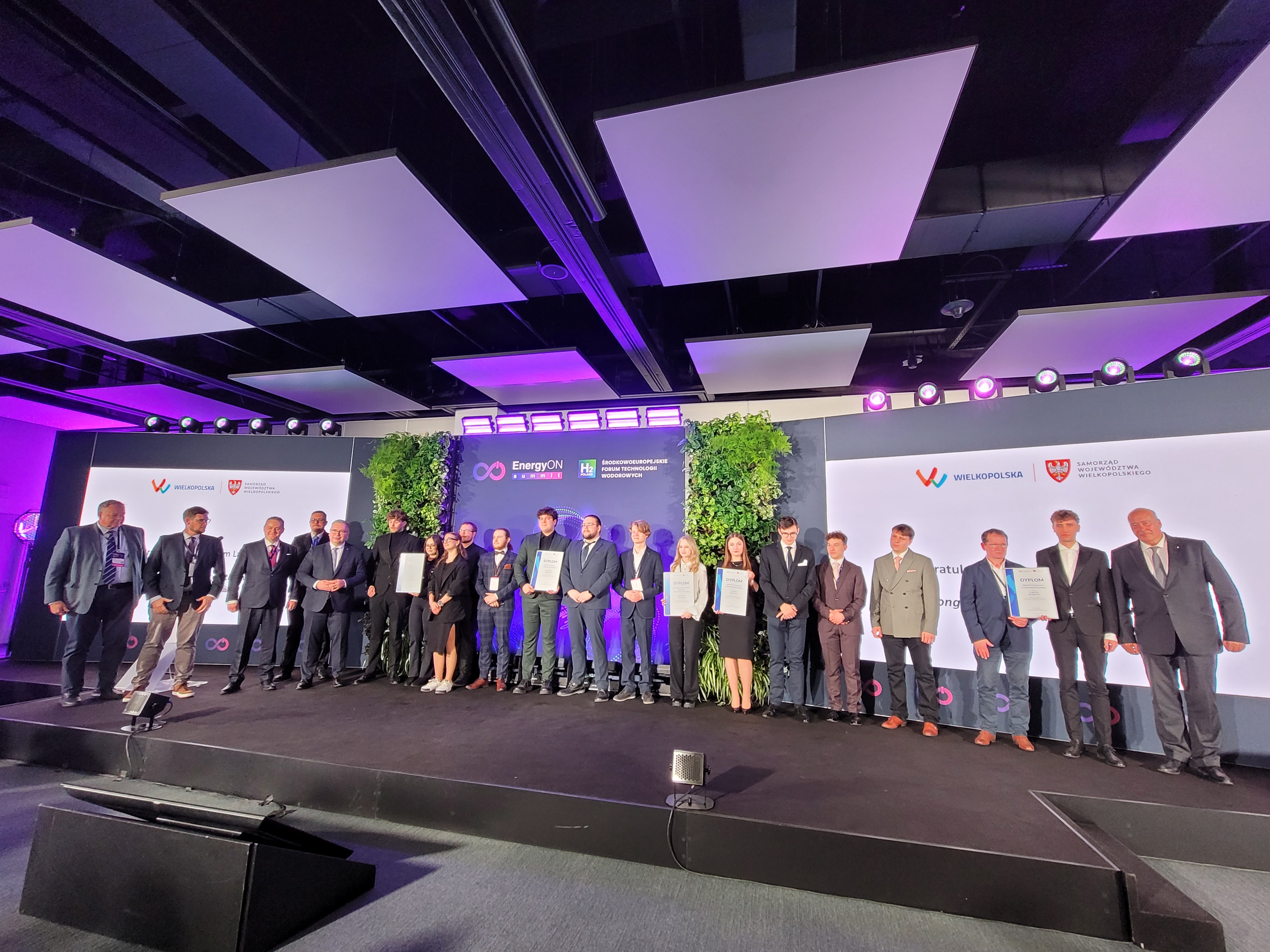 Ilustracja do artykułu: „Wielkopolska dla Planety 2030” edycja 2026 – nagrody dla laureatów Konkursu o Nagrodę Marszałka Województwa Wielkopolskiego wręczone