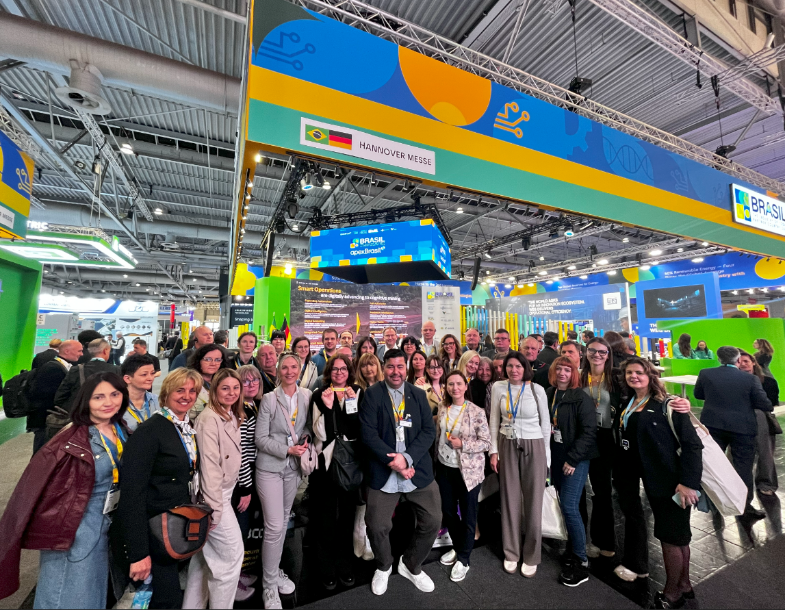 Ilustracja do artykułu: Nauczyciele Szkoły Wodorowej z wizytą na Hannover Messe